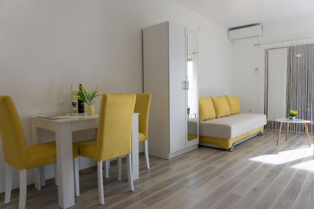 Apartmani Ivkovic+ Τρέμπινιε Εξωτερικό φωτογραφία